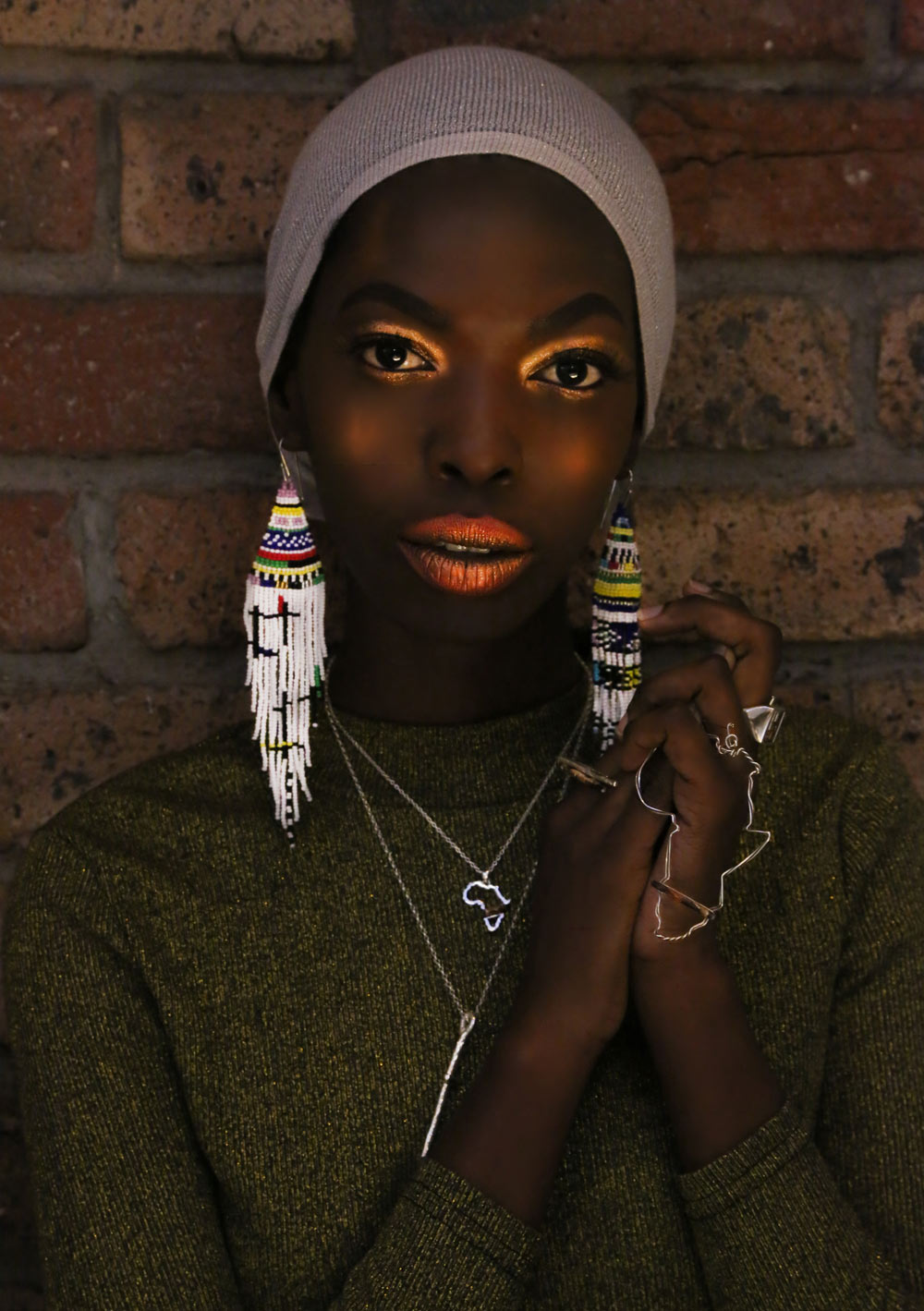 Queen Golden Earrings image 5